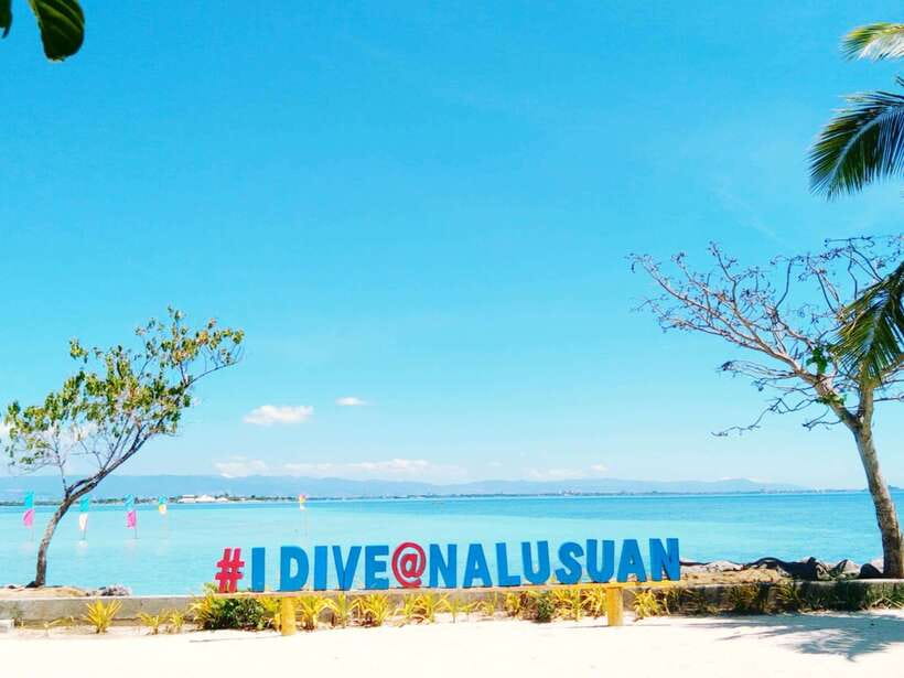 Cebu: Mactan Island Hopping Boat Tour with Lunch - The best parts at a glance
