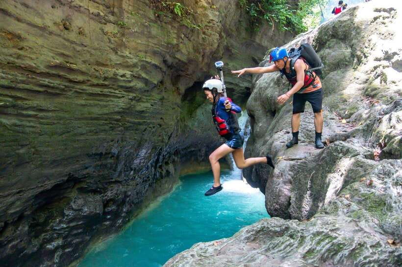 Cebu: Oslob Whale Shark and Canyoneering Group Tour - Meeting the whale sharks at Oslob