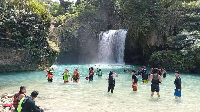 Cebu: Osmena Peak Hike & Kawasan Canyoneering - The 3:30 AM Pickup and Mountain Road