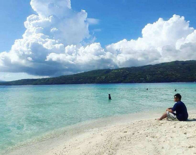 Cebu: Private Sumilon Island & Optional Whale Shark Swim - Reaching Sumilon Island by boat