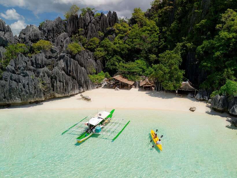 Coron 4D3N: Private Island Tours, Lunch & Transfers Included - Day 2: Kayangan Lake, Twin Lagoon, and Barracuda Lake