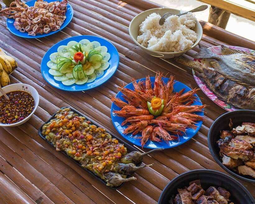 Coron: Coastal Cliffs, Beach & Malcapuya Island Hopping Tour - Lunch with seafood and local BBQ