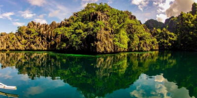 Coron: Complete Island Hopping Guided Tour with Lunch - Kayangan Lake: the postcard opening