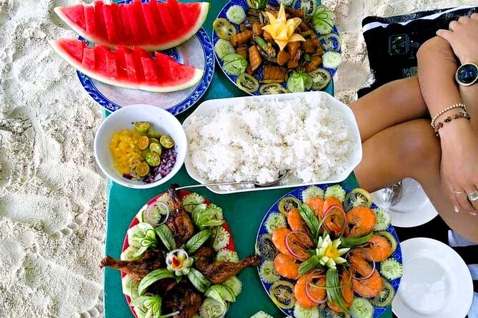 Coron Island Escapade Group Tour with Island Lunch