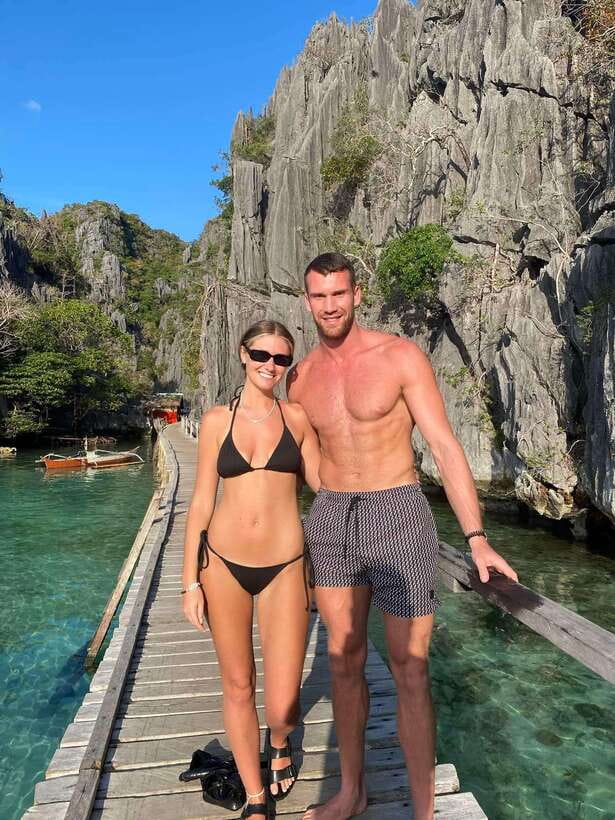 Coron Island Tour: 5 Top Attractions & Island Buffet Feast - Banul Beach: a practical lunch break by the water