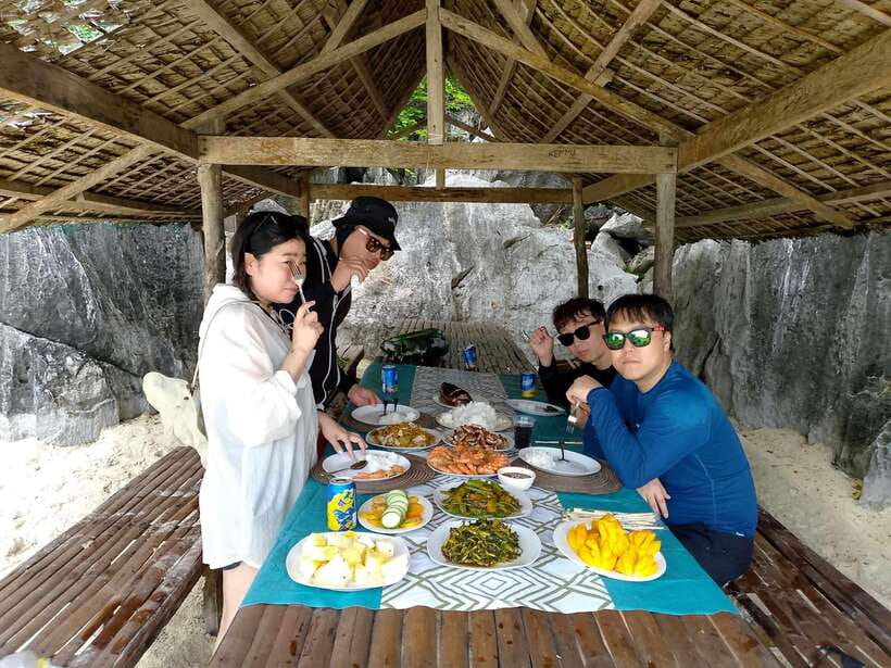 Coron/Palawan: Coron Super Ultimate Tour with Lunch - Twin Lagoon and Barracuda Lake
