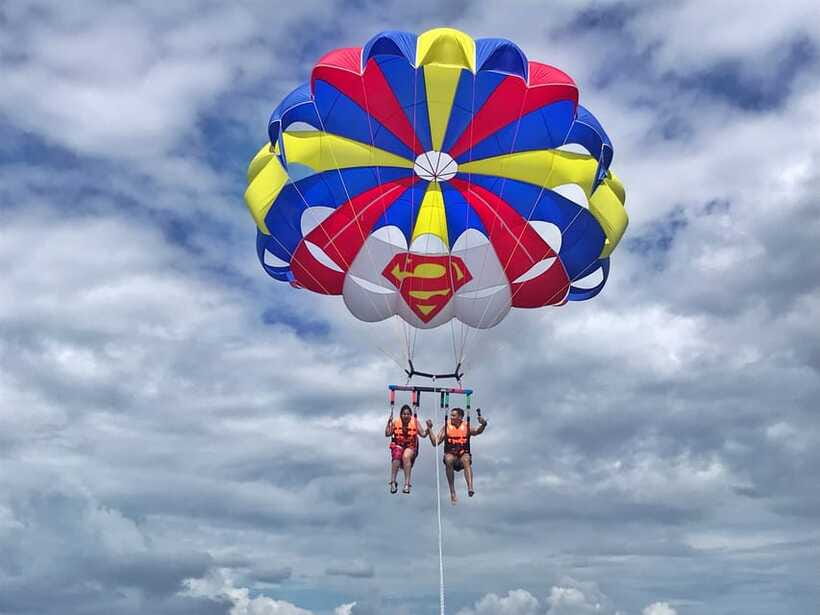 Coron: Parasailing Experience - Who will enjoy this Coron activity most?