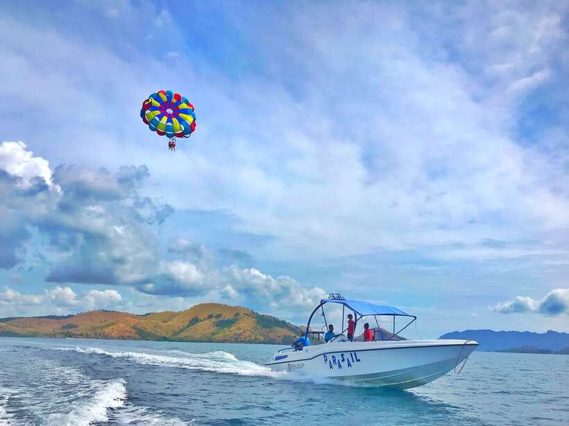 Coron: Parasailing Experience - What 15 minutes in the air feels like