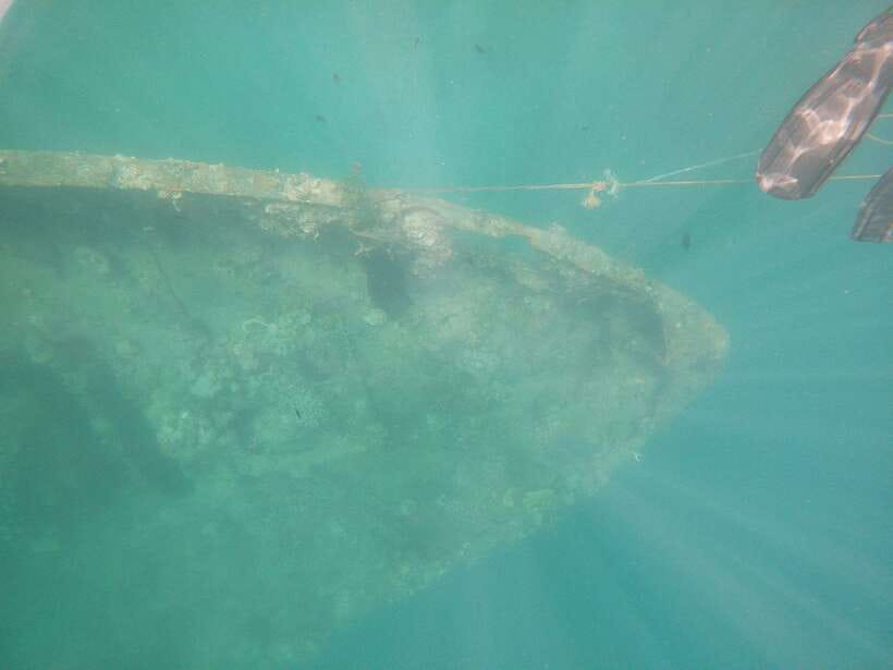 CORON:REEF AND WRECK - 2 JAPANESE WRECK AND PASS ISLAND TOUR - Lusong Gunboat Wreck: history in shallow water