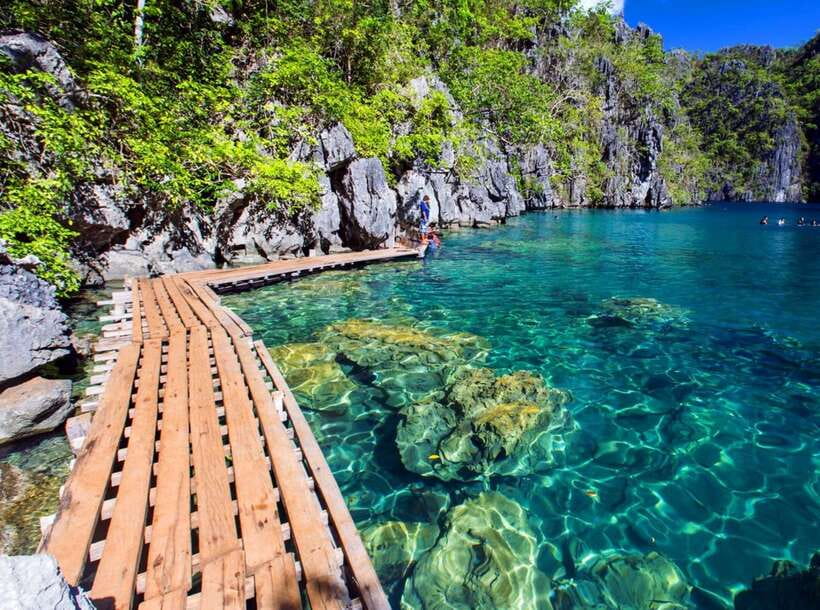 Coron Tour A: Kayangan Lake & Quin Reef Tour with Lunch - Las Islas de Coral and Quin Reef snorkeling