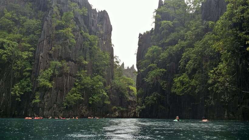 Coron Tour A: Kayangan Lake & Quin Reef Tour with Lunch - Guides, crew, and the feel of the day