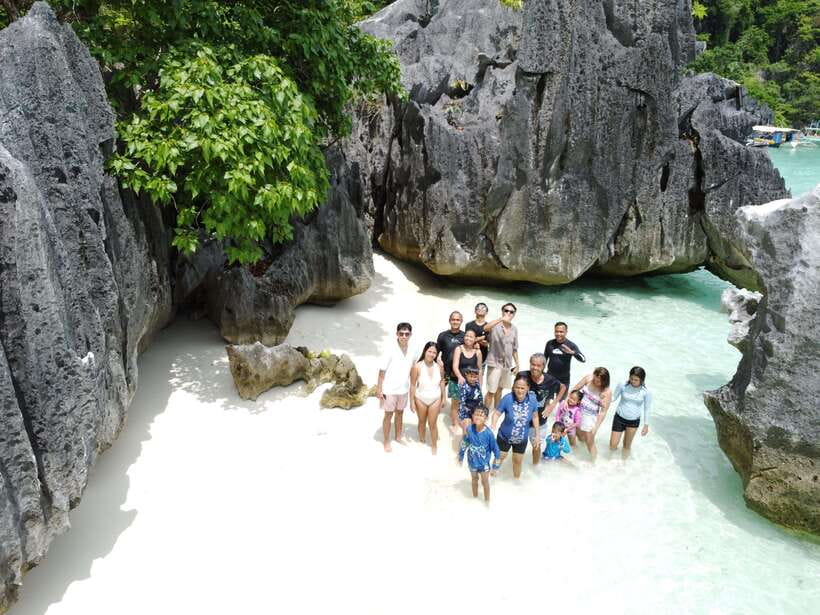 CORON TOUR - PRIVATE BOAT RENTAL with LUNCH (7 Destinations) - Key points before you book