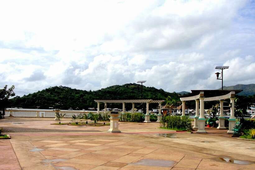 Coron: Town Tour with Maquinit Hot Spring - Why this half-day tour works after an island trip