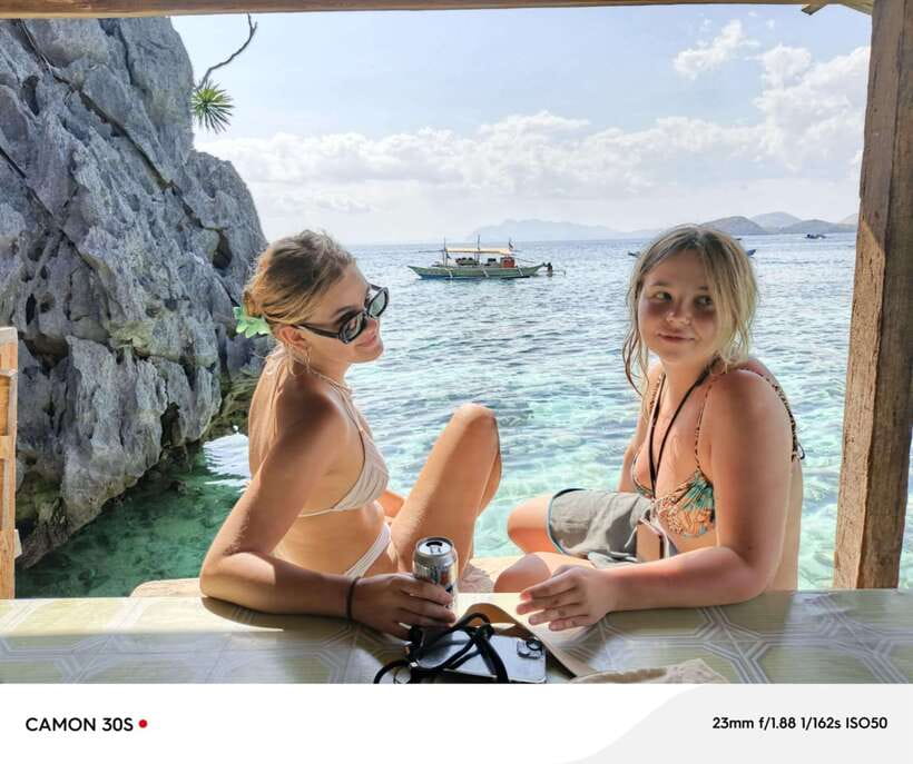 Coron Ultimate Tour: 7 Destinations with Lunch & Transfers - Kayangan Lake begins with a climb and a reward