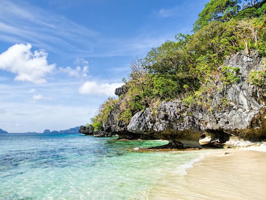 El Nido: Full-Day Premium Island Hopping Catamaran Cruise - The Tuesday, Thursday, and Saturday route