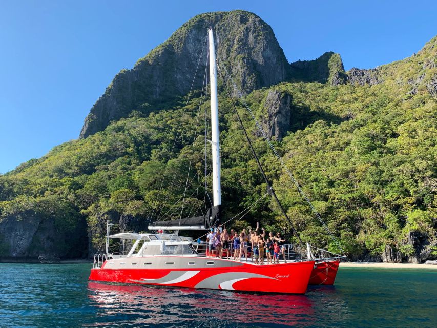 El Nido: Full-Day Premium Island Hopping Catamaran Cruise - The crew is the strongest part