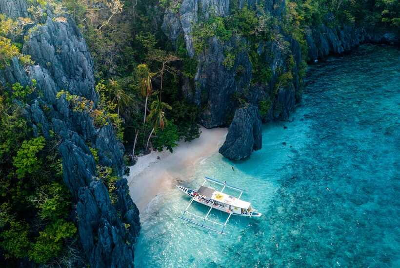 El Nido: Island Hopping Adventure by Haqqy Life - Key points at a glance