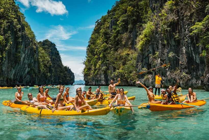 El Nido: Island Hopping Adventure by Haqqy Life - Starting at Frendz Hostel at 10 AM