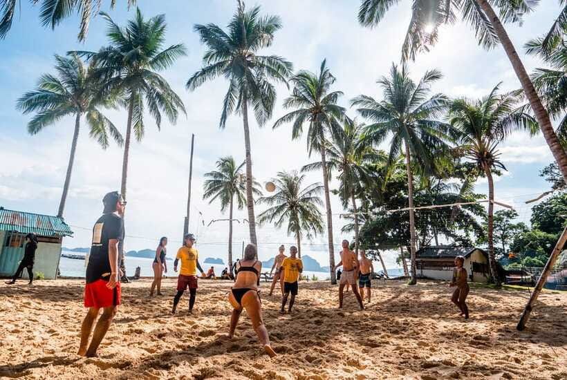 El Nido: Island Hopping Adventure by Haqqy Life - A secret beach stop gives you two hours