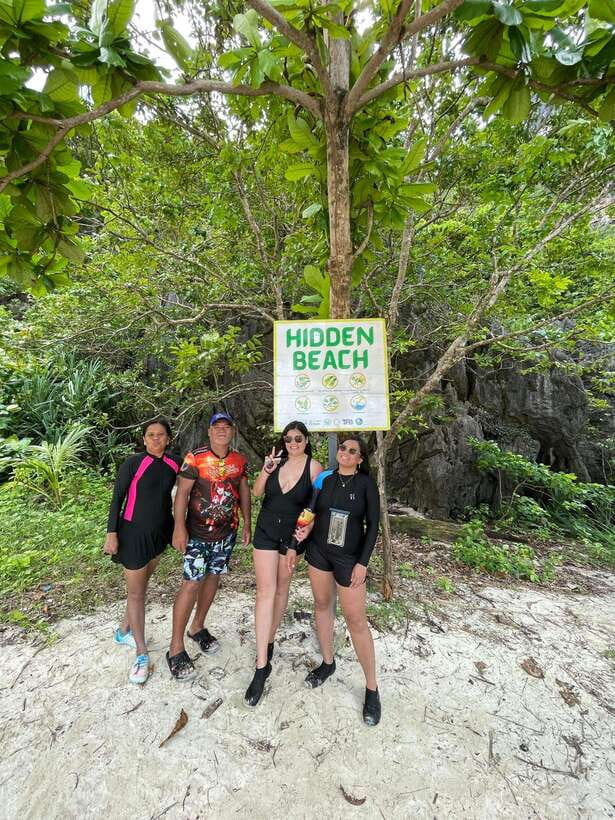 El Nido: Island Hopping and Snorkeling Private Boat Tour C - Why El Nido Tour C Appeals to Adventurous Swimmers