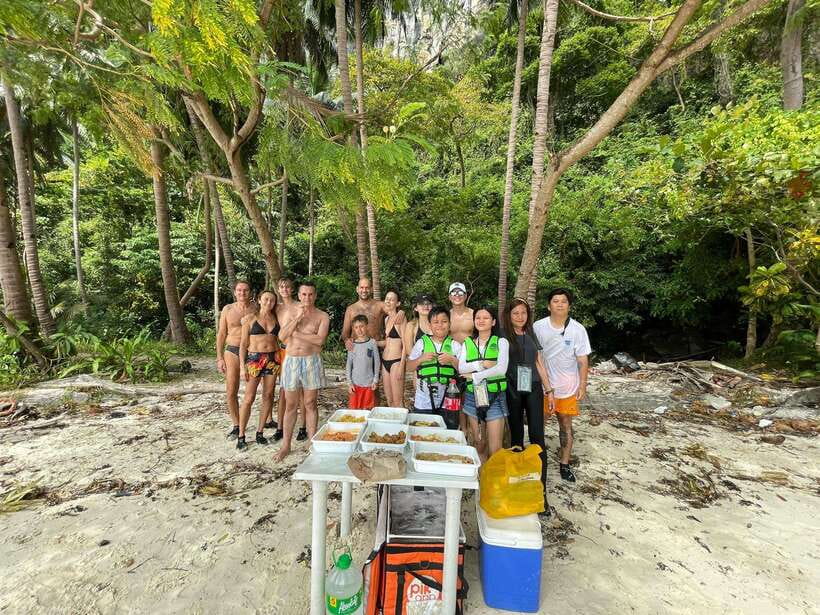 El Nido: Island Hopping and Snorkeling Private Boat Tour C - Helicopter Island: The First Snorkeling Stop