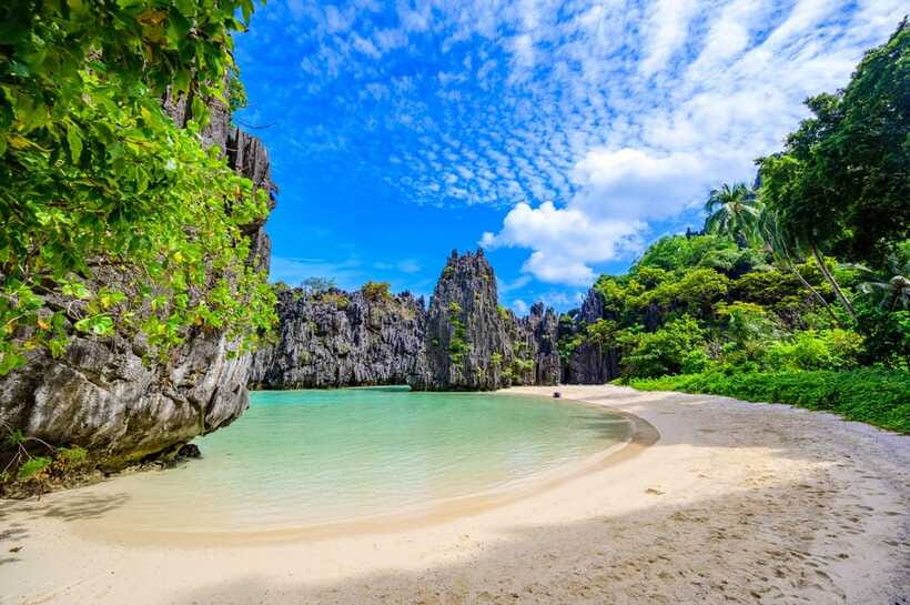 El Nido: Island Hopping and Snorkeling Private Boat Tour C - What the $136 Price Really Buys