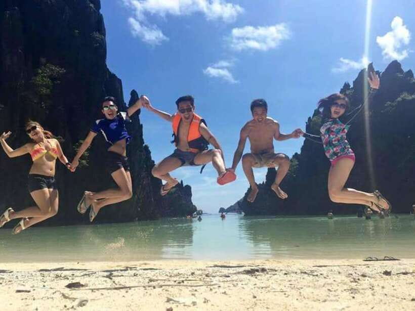 El Nido: Island Hopping Tour A Lagoons and Beaches - Secret Lagoon: a short passage into rock