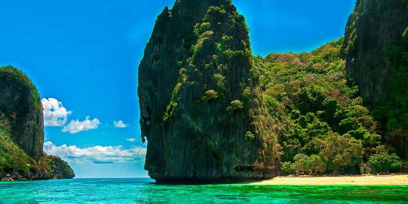 El Nido: Island Hopping Tour A Lagoons and Beaches - What the $23 price really covers