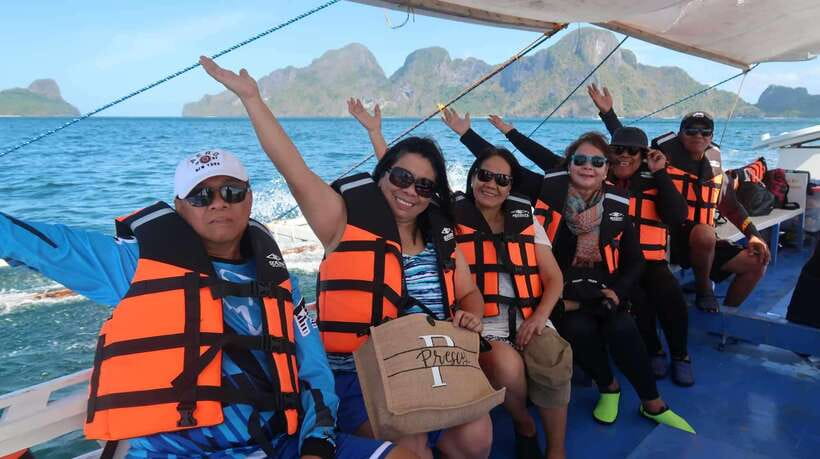 El Nido: Island Hopping TOUR A with Lunch, Transfer & EDTF - Payong-Payong Beach: The Quiet Pause