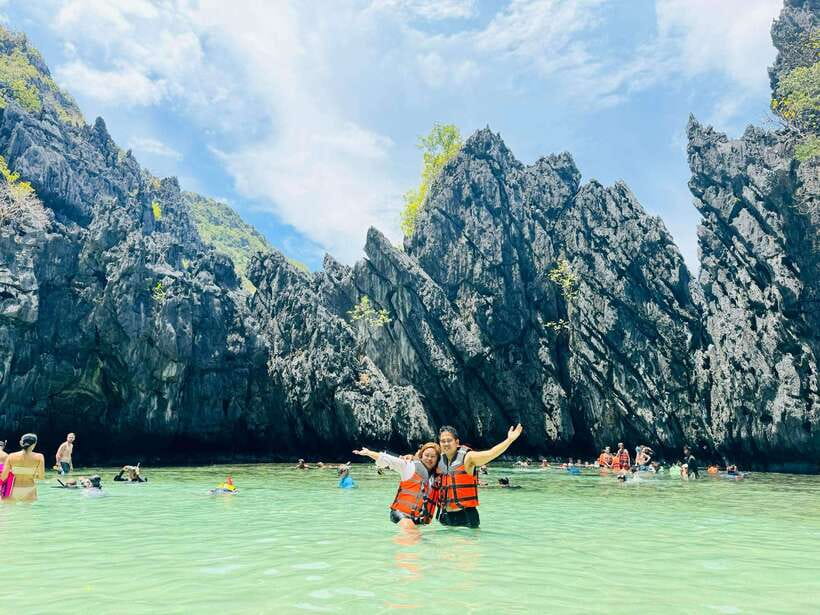 El Nido: Island Hopping TOUR A with Lunch, Transfer & EDTF - Seven Commandos Beach: The Final Swim