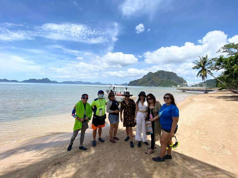 El Nido: Island Hopping Tour C with Lunch EDTF included - Hidden Beach, a cove concealed by limestone