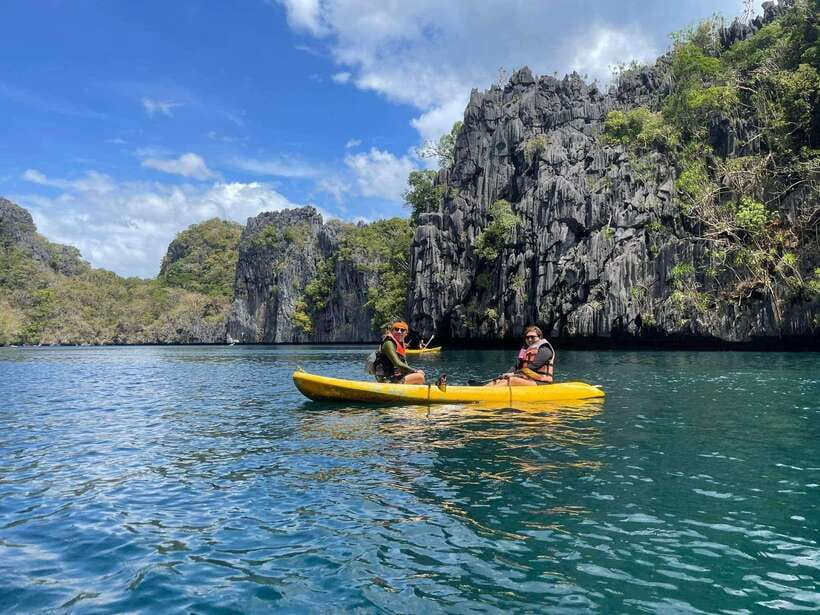 El Nido: Island Hopping Tour C with Lunch EDTF included - Helicopter Island for swimming and snorkeling