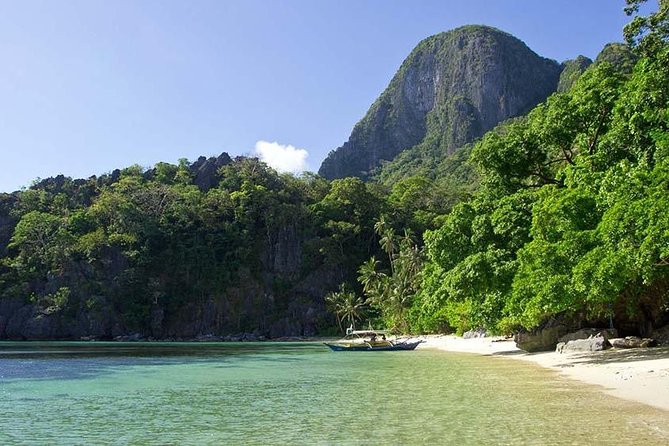 El Nido Island Hopping Tour D with Lunch - What this El Nido boat day is really about
