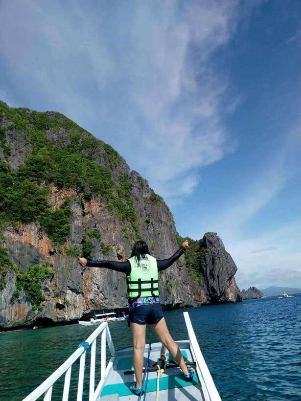 El Nido Island Tour A - Secret Lagoon: limestone, a small opening, and tight timing