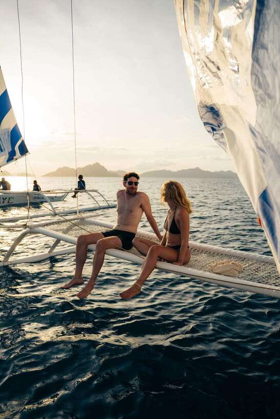 El Nido Islands: Shared Paraw Sunset Sailing - Limestone Cliffs, Open Water, and the Changing Light