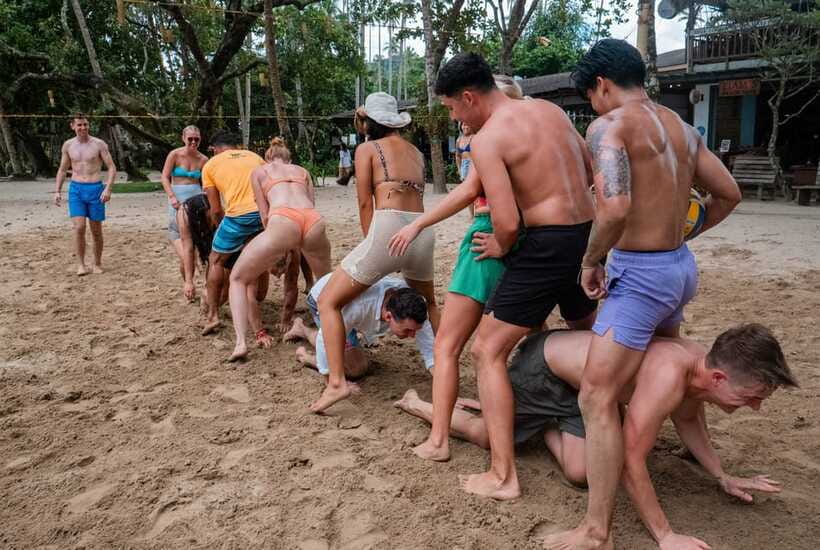 El Nido: Jeepney Adventure Tour with Lunch - Who Will Enjoy This Most?