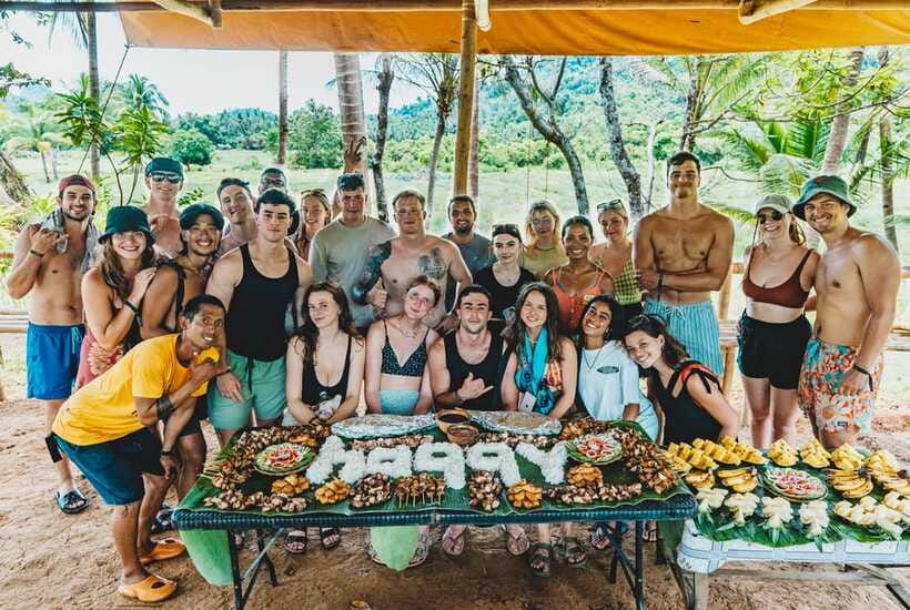 El Nido: Jeepney Adventure Tour with Lunch - The Return Ride and Frendz Rooftop Finish
