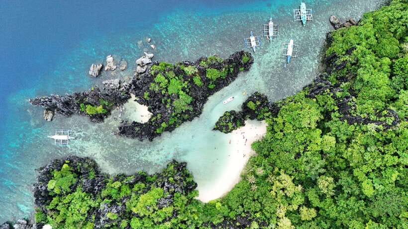 El Nido: Private Tour B with Snake Island and Caves - What this El Nido boat tour is really like