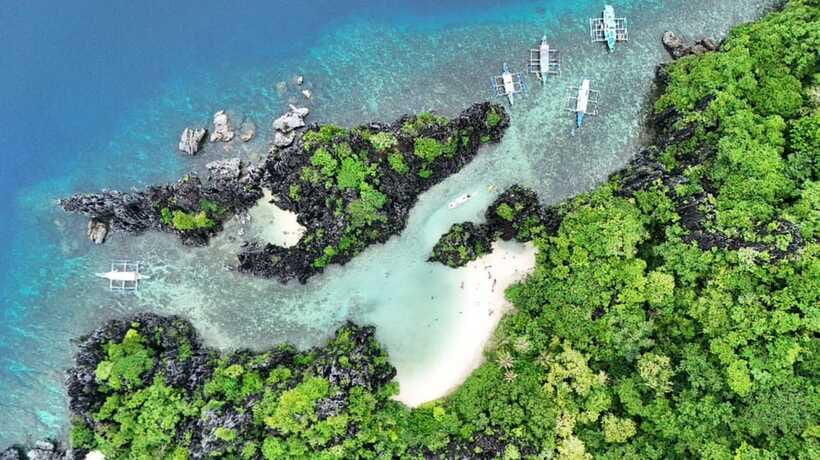 El Nido: Private Tour B with Snake Island and Caves - The guides can make or break the day