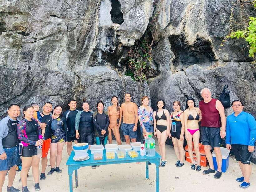 El Nido: Shared Island Hopping Tour C with Buffet Lunch - El Nido Tour C at a glance