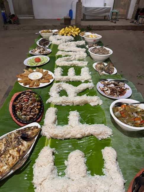 El Nido, Sibaltan: Family Dinner, Bonfire and Karaoke - Why the shared table matters