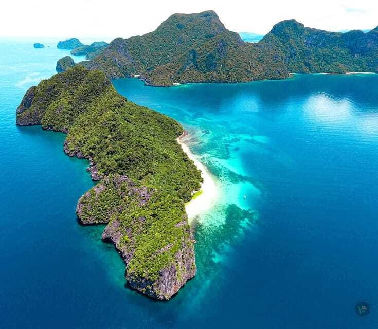 El Nido: Snake Island and Cave Tour with Island Lunch - Cathedral Cave from the boat
