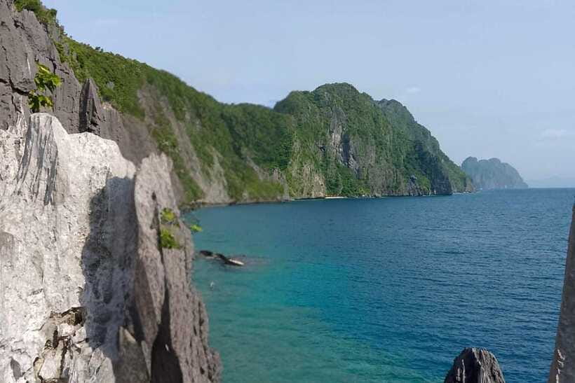El Nido: Tour C to Hidden Beach, Helicopter Island & More - Lunch is simple, practical, and included