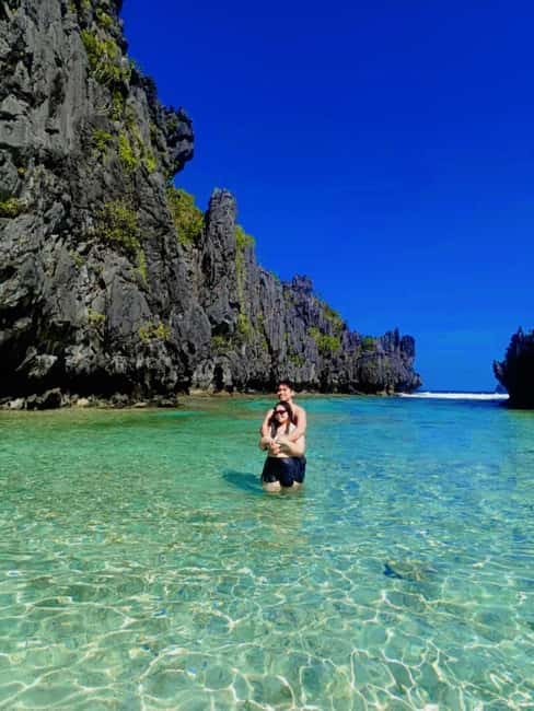 El Nido: Tour C with Matinloc Shrine and white sand beaches - Helicopter Island: the best opening for beach time