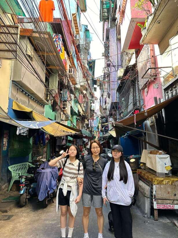 Explore Manila Slums and Hidden Market - The wet market and the hidden market stop