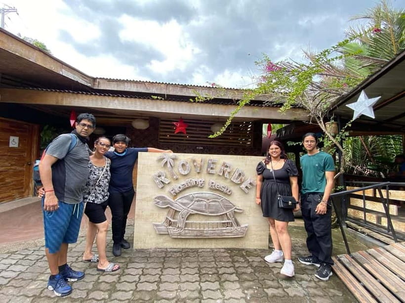 From Cebu:Chocolate Hills & Tarsier w Lunch at Loboc Joiners - What the shared format feels like