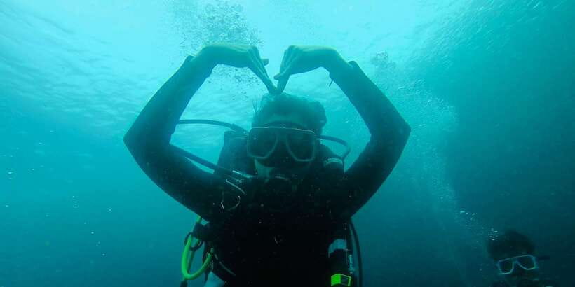 From Cebu City: Scuba Diving with Whale Sharks Trip in Oslob - Photos, clothing, and what to carry