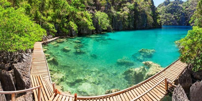 From Coron: Island Hopping Boat Day Trip with Buffet Lunch - Twin Lagoon and the changing water
