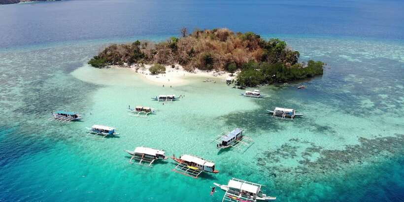 From Coron: Island Hopping Boat Day Trip with Buffet Lunch - Equipment, comfort, and who should book