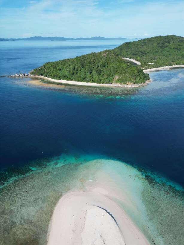 From El Nido: to Coron 3-Day 2-Night Island-Hopping Tour - Food on the boat, with Filipino meals included